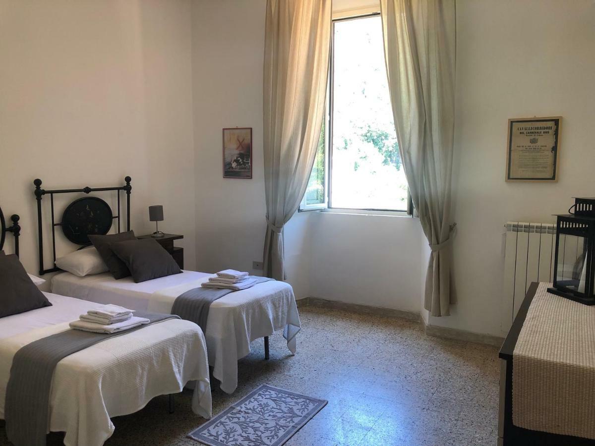 Central House Terracina Exterior foto